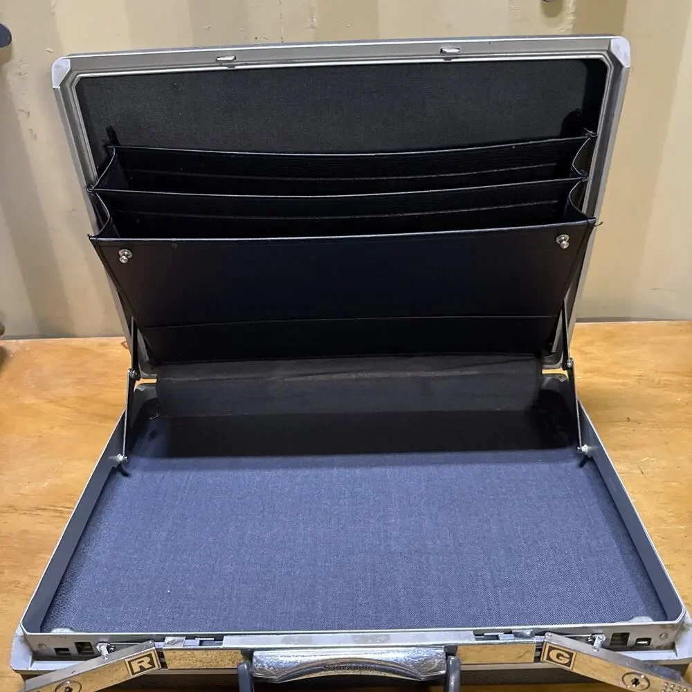Vintage Samsonite Hardshell Briefcase 18” X 13” X 3.5”